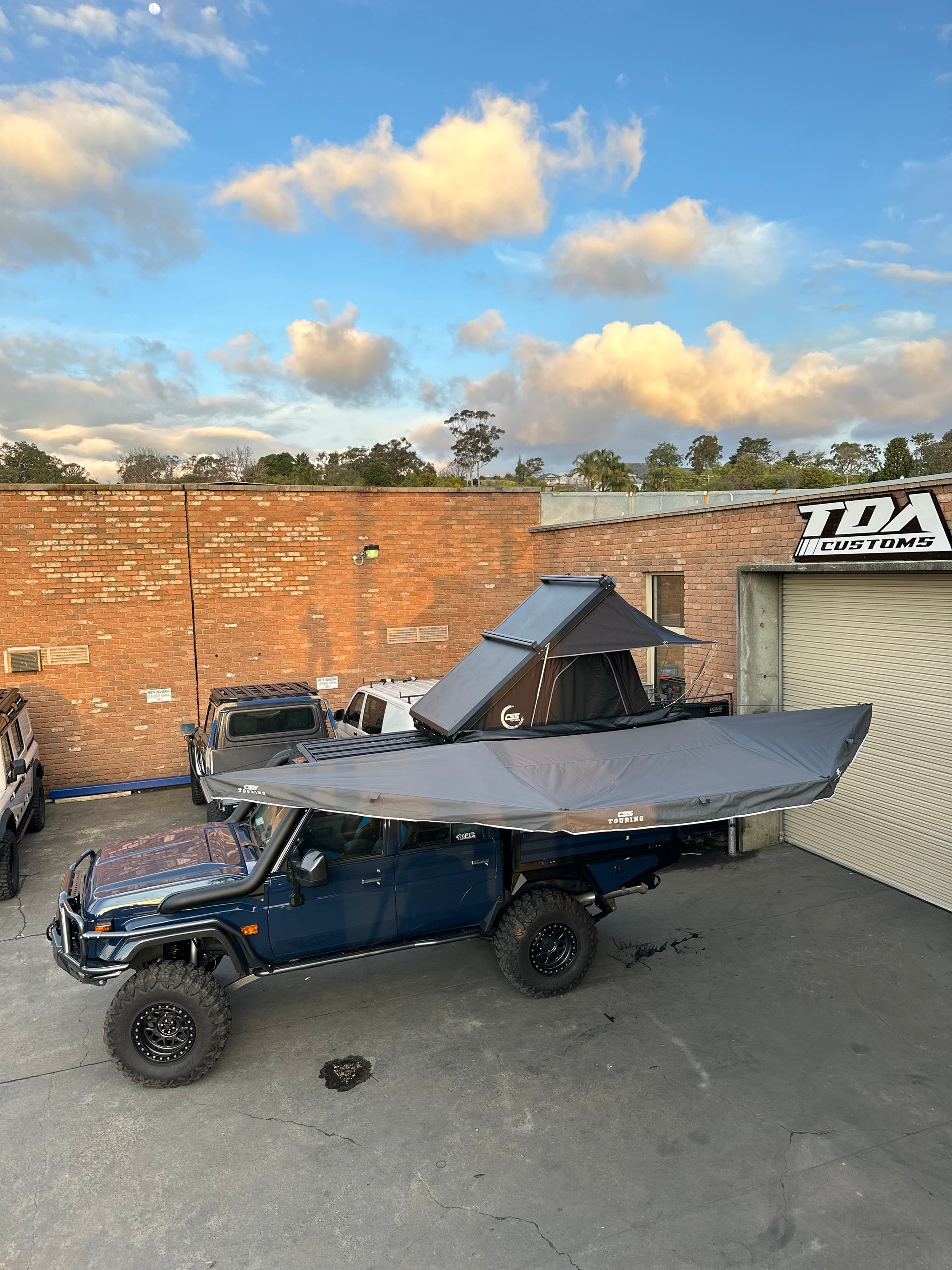 CSS Touring® 180 Degree Awning